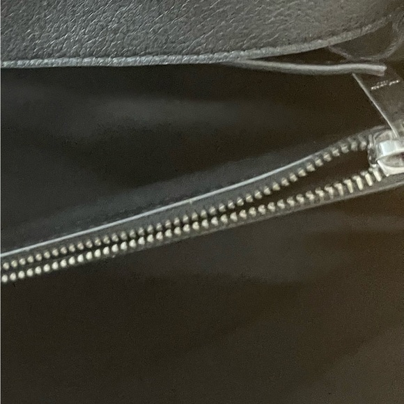 YSL Envelope Triquilt Medium YSL Shoulder Bag in Grained Leather - Picture 7 of 8